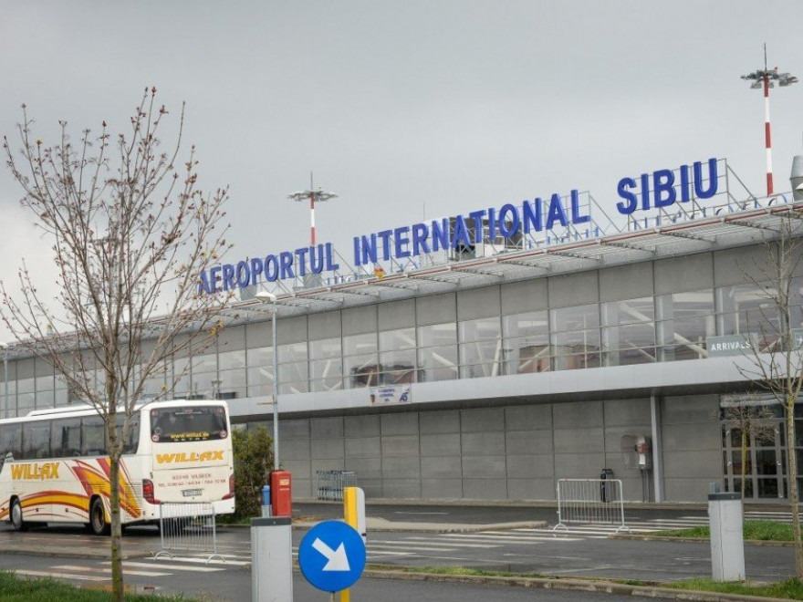 alerta aeroportul din sibiu evacuat de urgenta din cauza unei substante necunoscute