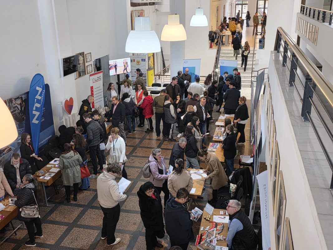 559561421_24660388403641766_5466791440966205892_n