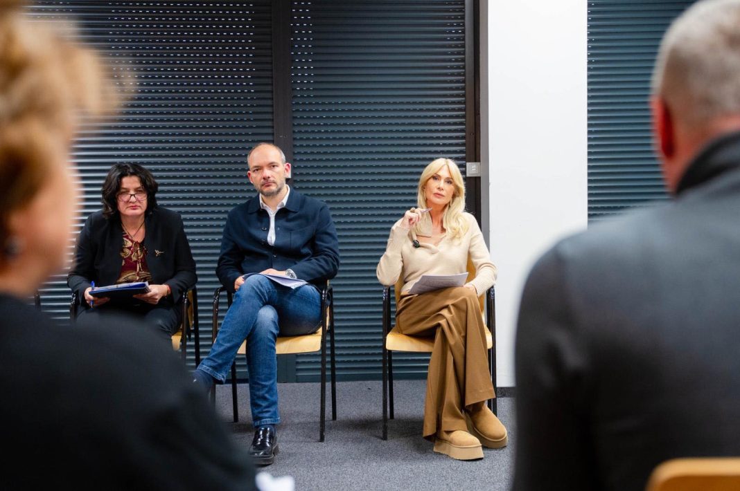 579052645_1377062263778033_5346233211690572199_n