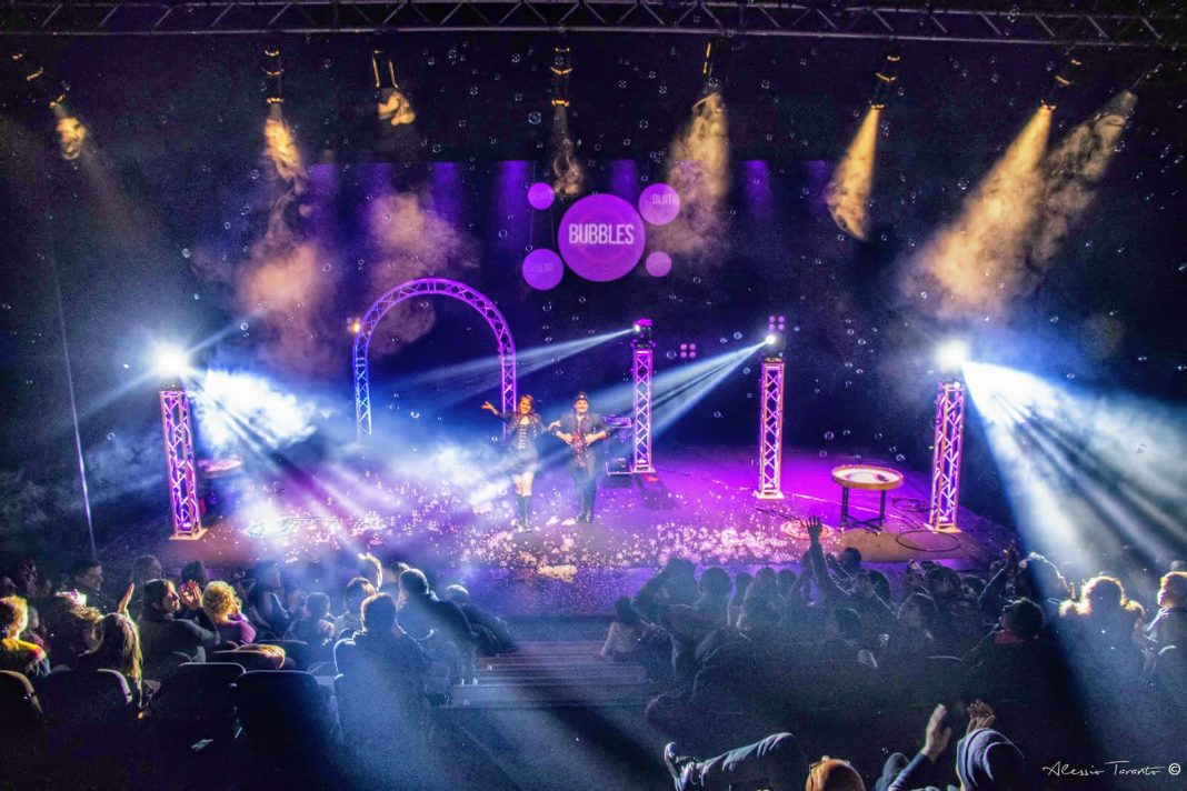 MZ and R - Audience and Bubbles