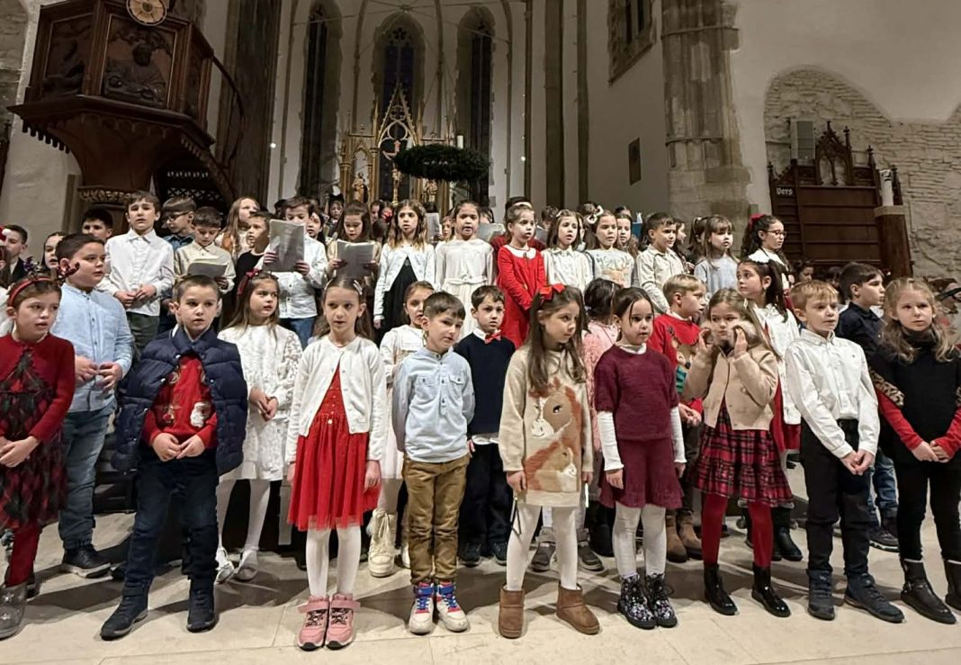 9ba25995-fb0c-4f03-8c9b-2af8c45e21dd