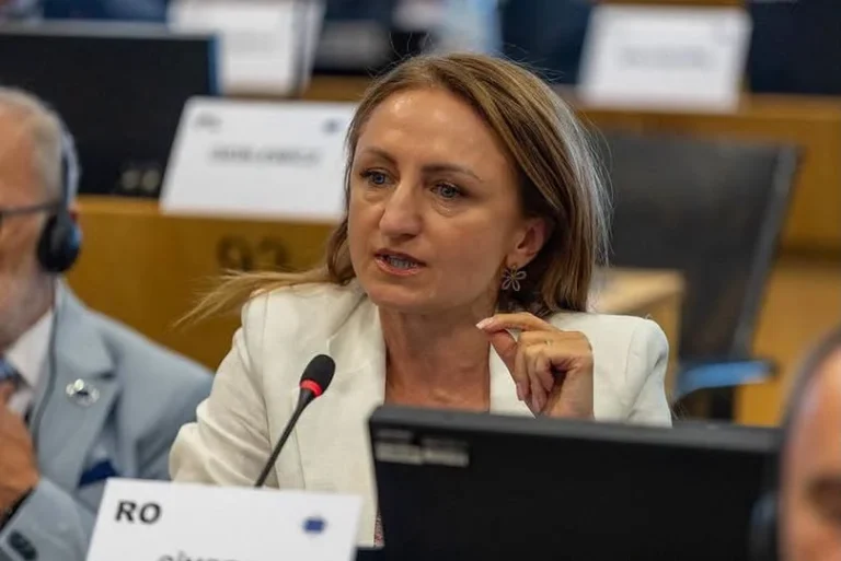 Daniela Cîmpean cere reducerea consumului de energie la orele de vârf: „Seceta nu are culoare politică”