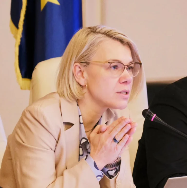 Senatoarea de Sibiu Ruxandra Cibu Deaconu cere eliminarea examenului separat de admitere la liceu: „Amânarea nu rezolvă nimic”