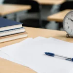 Candidați la Bacalaureat 2026 în sala de examen din Sibiu în timpul susținerii probei.