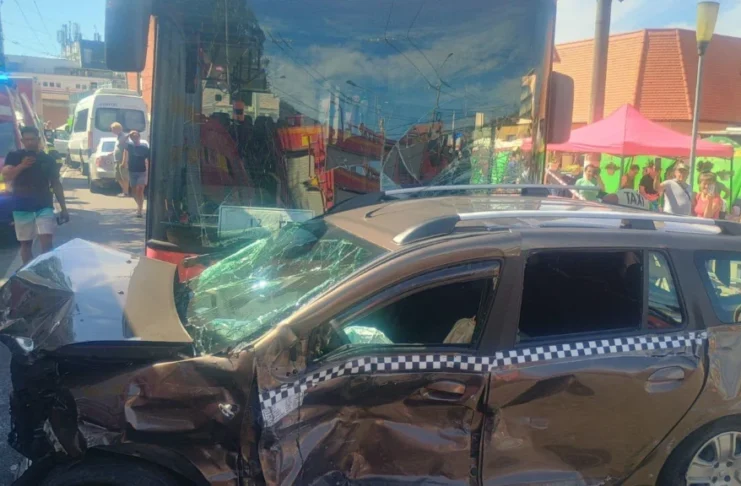 Trei bărbați, reținuți în dosare rutiere. Printre ei, șoferul autobuzului implicat în accidentul cu 12 mașini din Mediaș